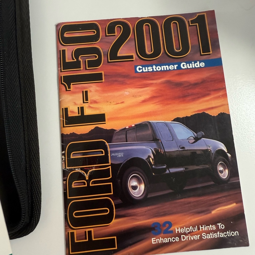 2001 Ford SVT Lightning owners manual - Picture 7 of 8